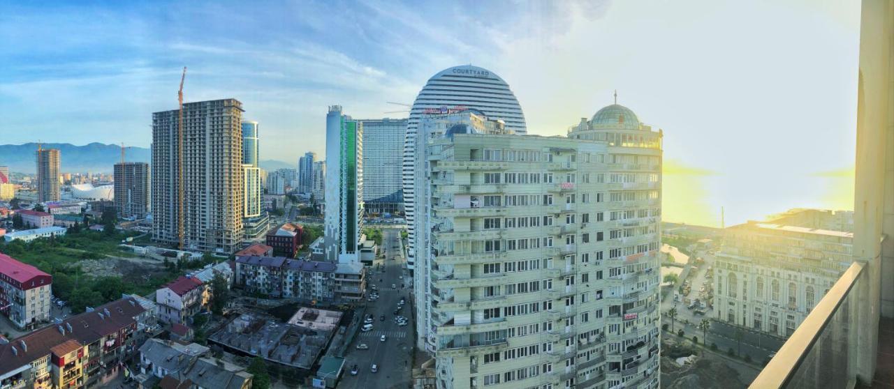 Удобные Апартаменты С Видом На Море Batumi Exterior photo